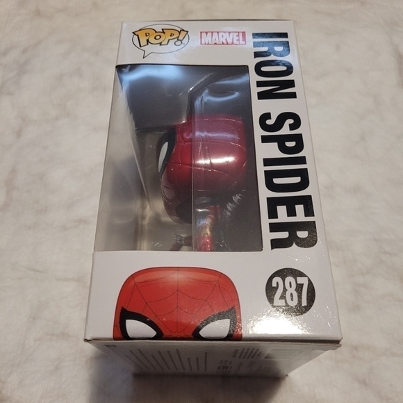 Marvel: Avengers Infinity War - Iron Spider #287 (Funko Pop) - Picture 6 of 9